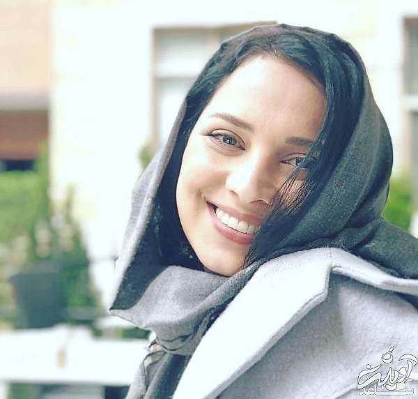 لبخند روشنک عجمیان